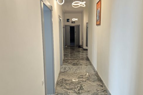 20260428_085328